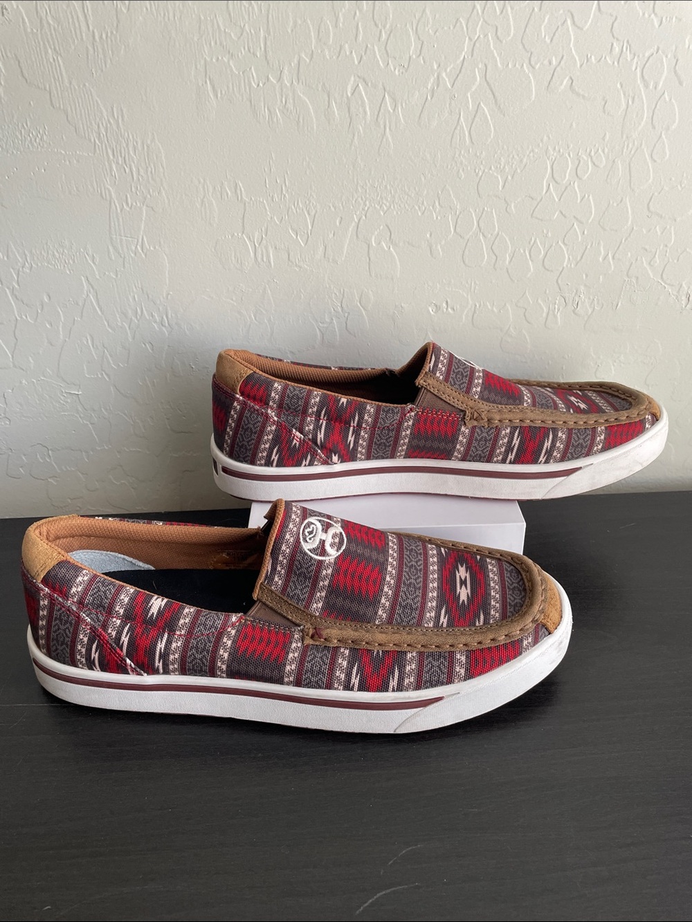 Twisted X Men's Hooey Red and Brown Southwestern Slip-On Loafers